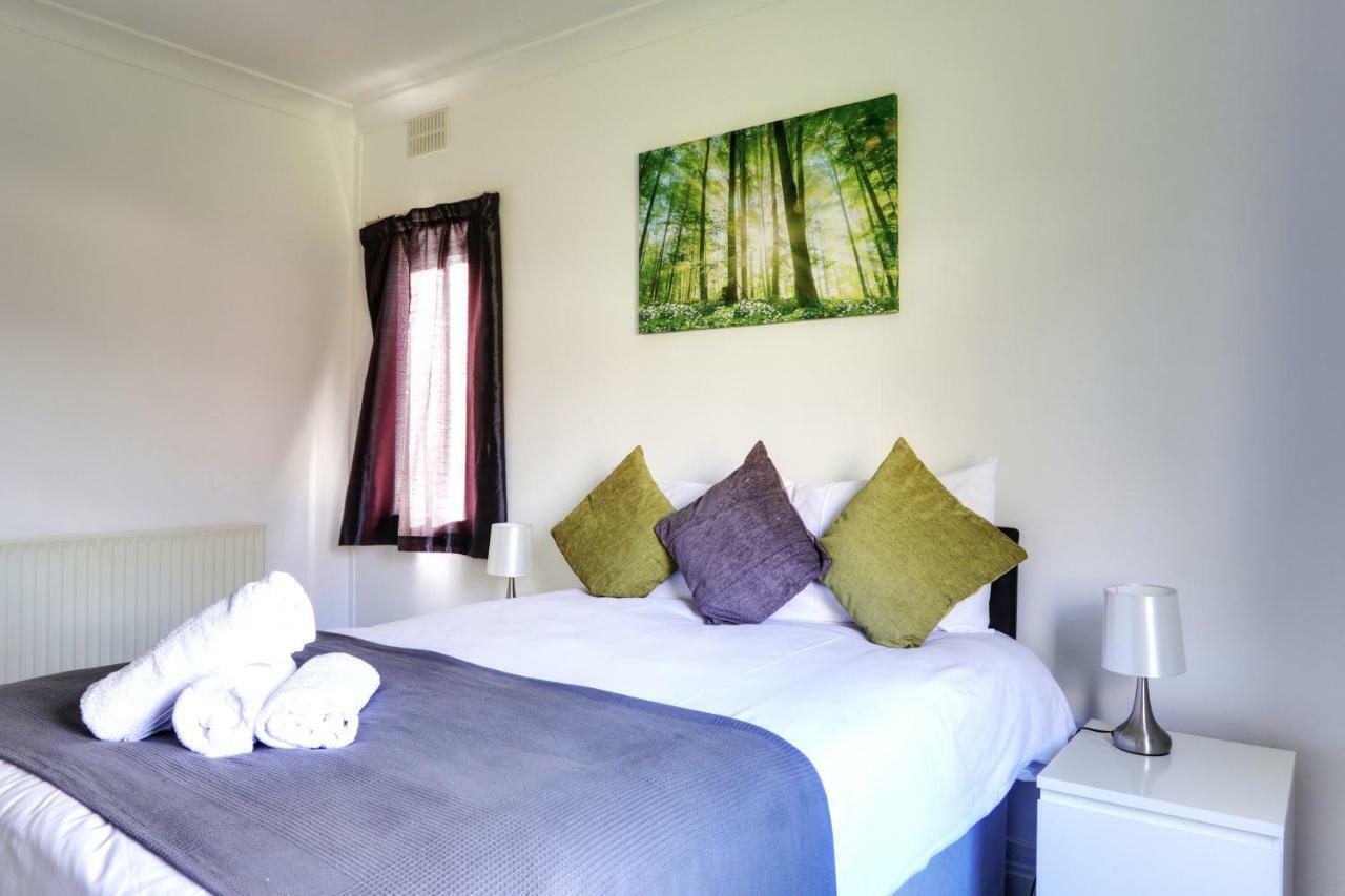 Kingswood Apartment *